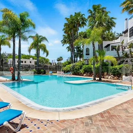 아파트 Beachside Luxury 2 Bedroom Apartment, Puerto Banus *